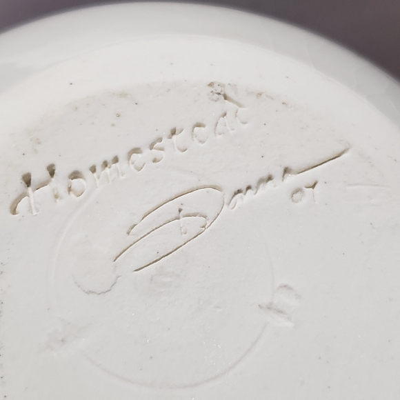 Beautiful pitcher with blue flowers and greenery Signed Donna 07 Homestead - Picture 10 of 10